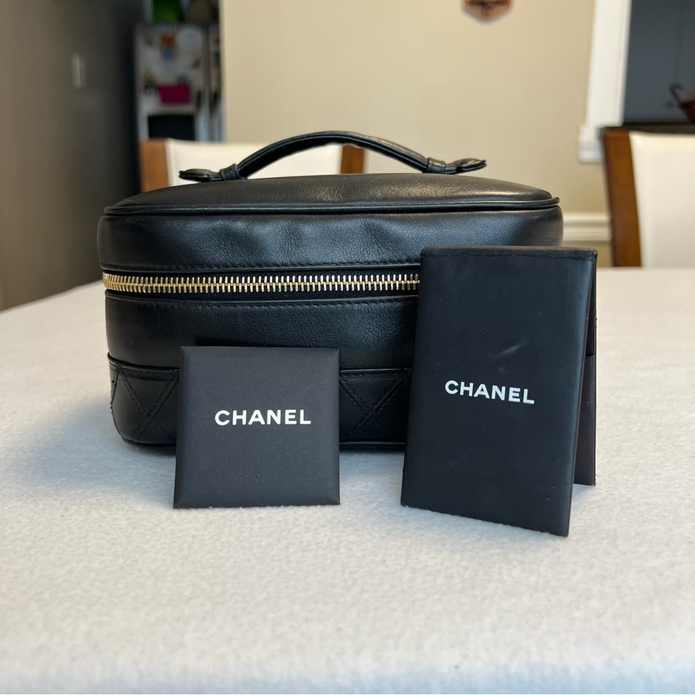 CHANEL LAMBSKIN VANITY CASE